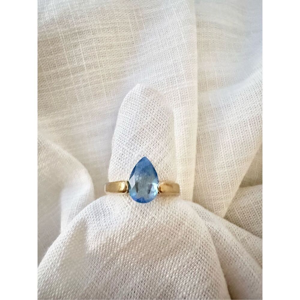 Super sparkly Smokey blue pear cut cubic zirconia ring size 10